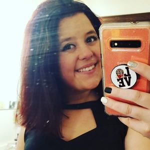 Meet your Posher, Laurel